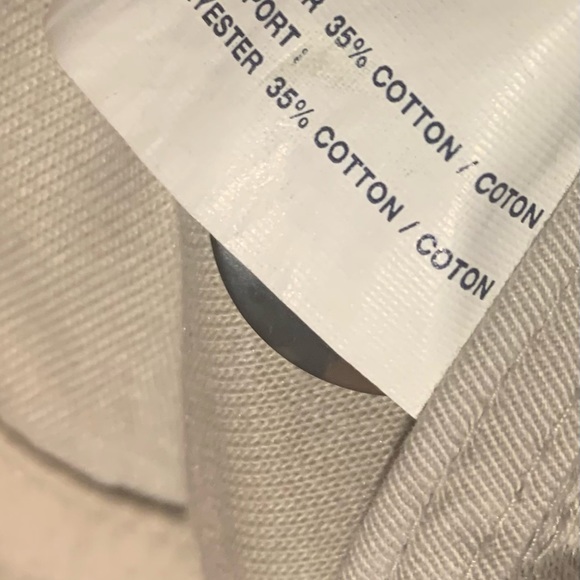 Host Pick♦️GAP Off - White Trench Coat - Picture 7 of 8